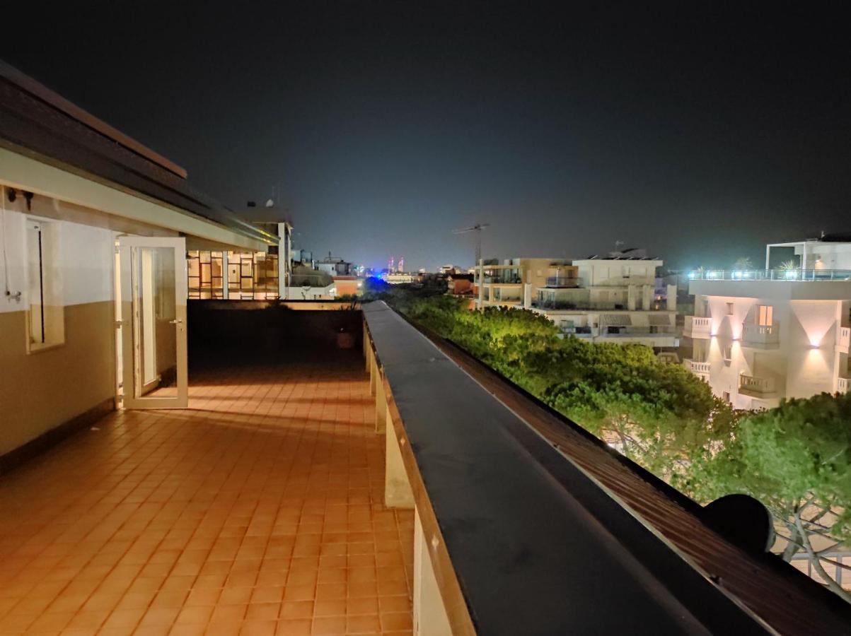 Ferienwohnung Blue Moon Penthouse Lido di Jesolo Exterior foto