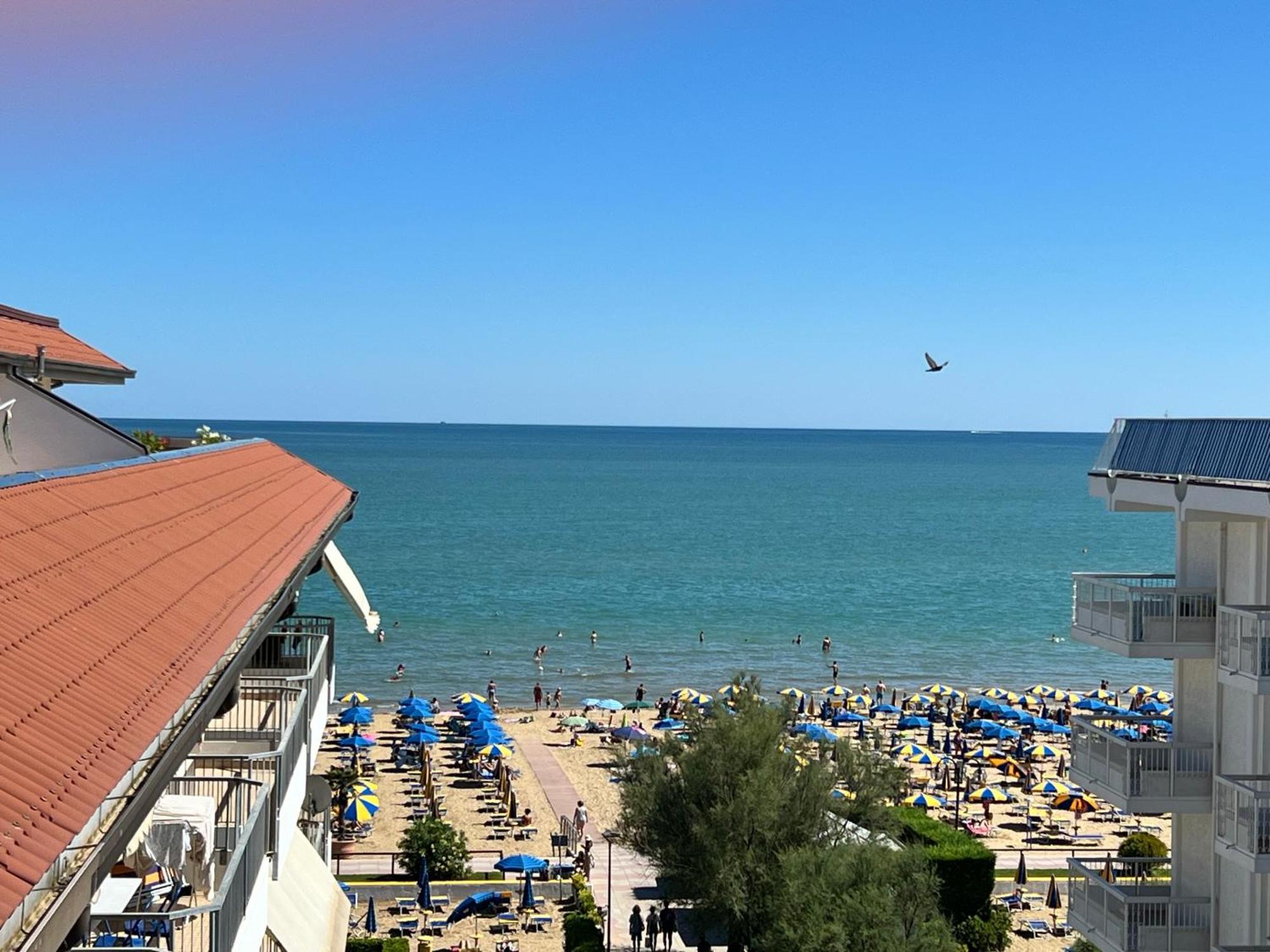 Ferienwohnung Blue Moon Penthouse Lido di Jesolo Exterior foto